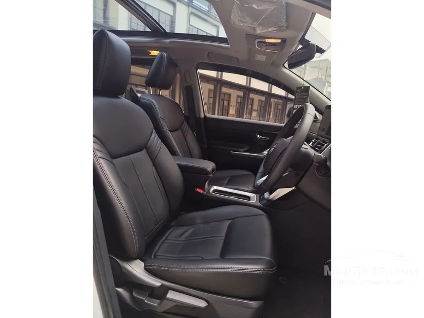 2025 Toyota Kijang Innova Zenix V HV Modellista (Non Premium Color) MPV