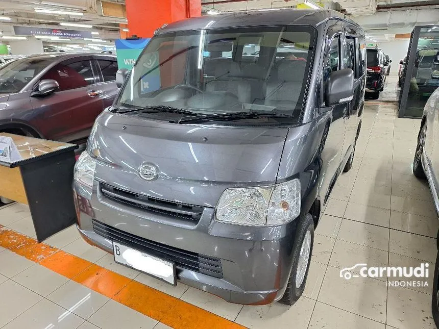 2022 Daihatsu Gran Max Mini Bus D Van