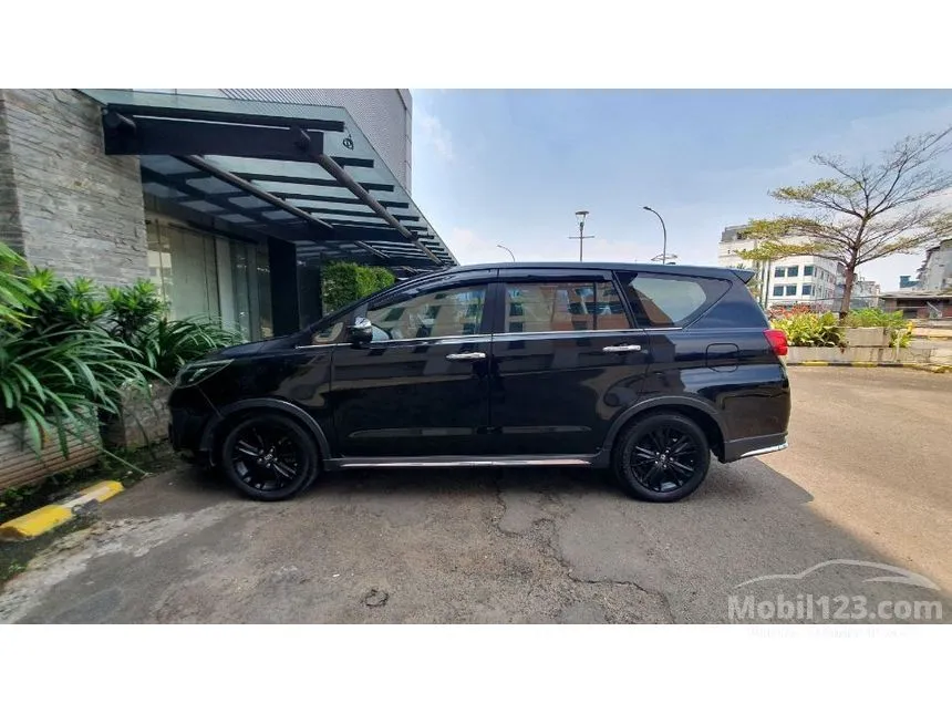 2020 Toyota Kijang Innova Venturer MPV