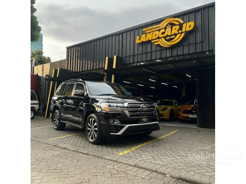 2014 Toyota Land Cruiser 200 Full spec SUV