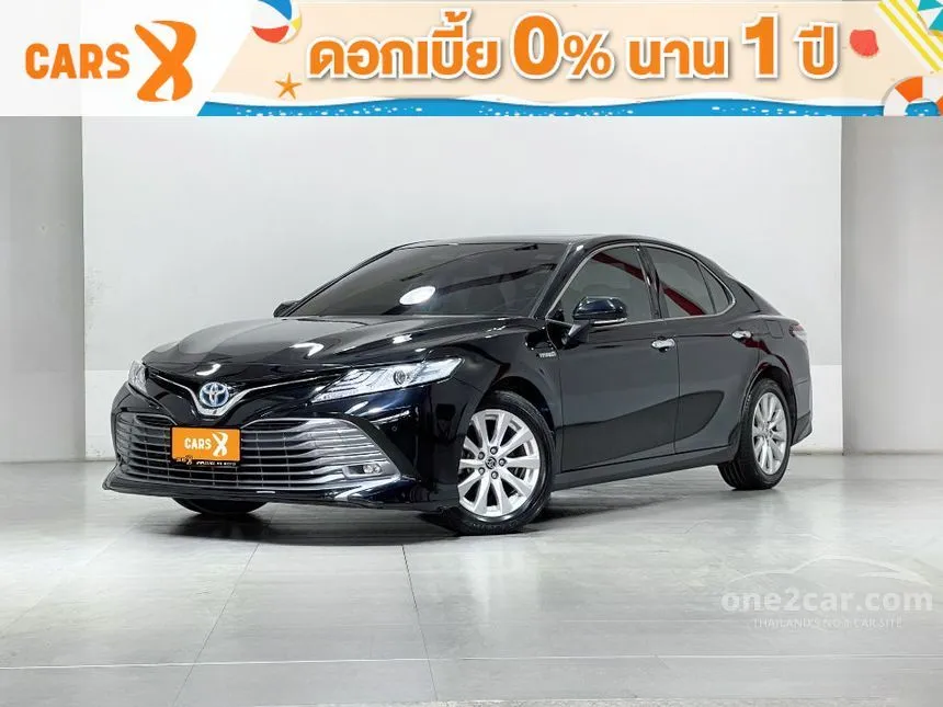 2019 Toyota Camry Hybrid Sedan