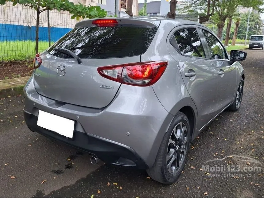 Jual Mobil Mazda 2 2017 R 1.5 di Jawa Barat Automatic Hatchback Silver Rp 190.000.000