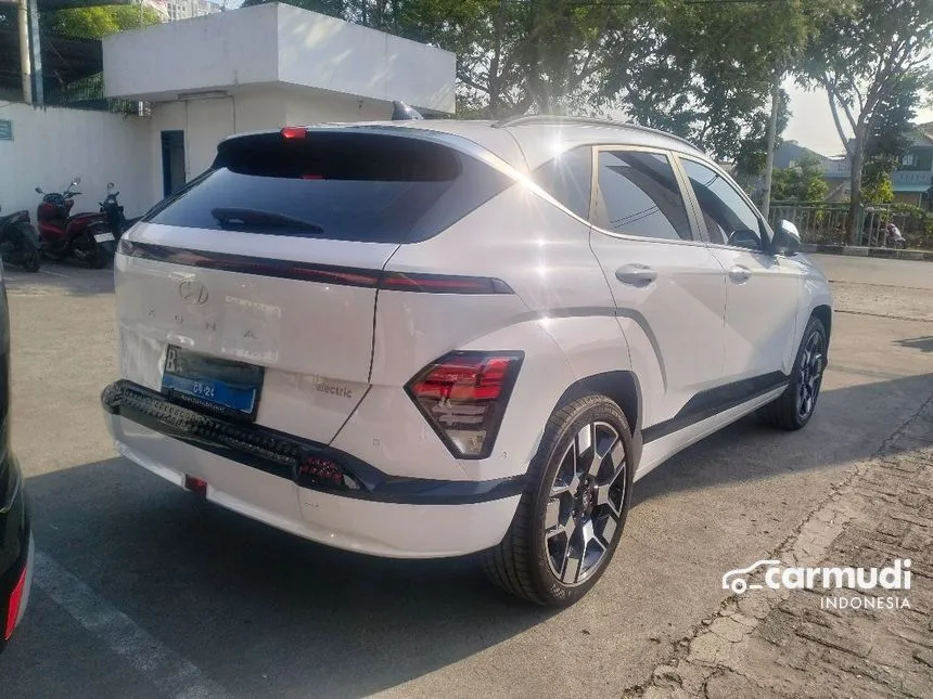 2024 Hyundai Kona Electric Standard Range Signature Wagon