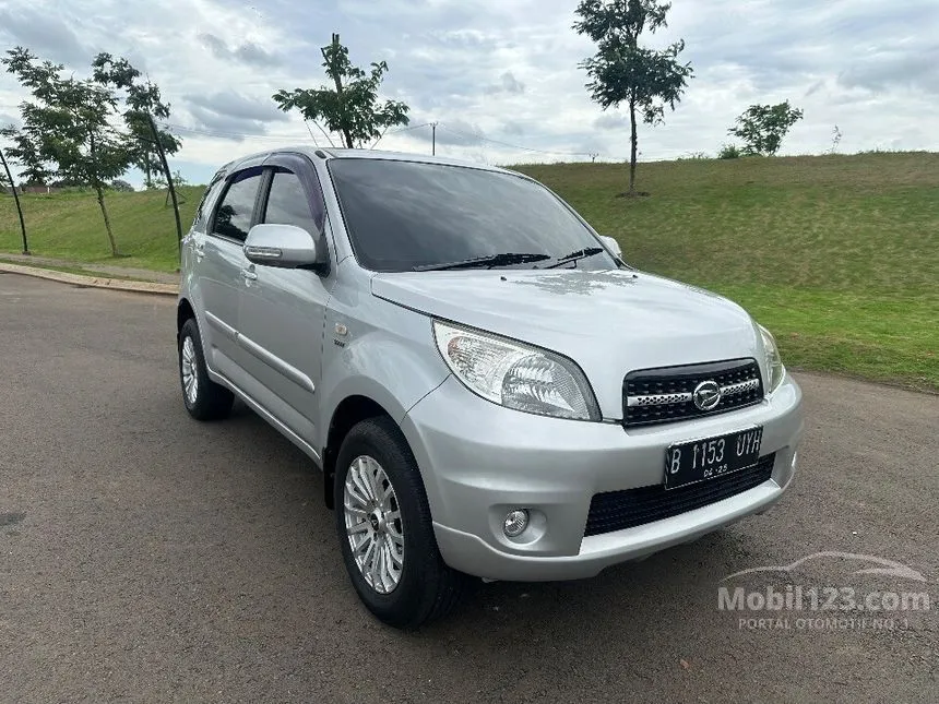 Jual Mobil Daihatsu Terios 2015 TS 1.5 di Banten Manual SUV Silver Rp 115.000.000