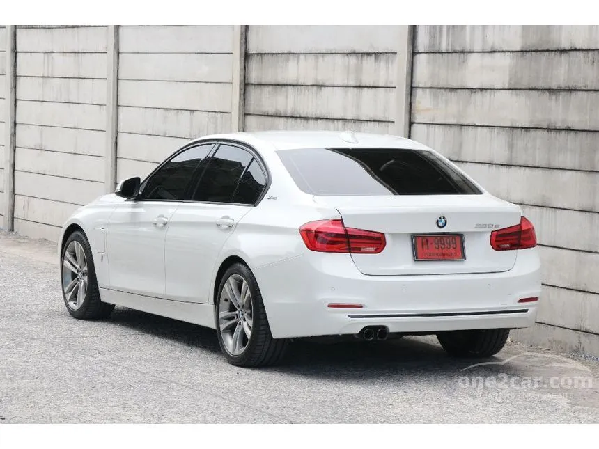 2017 BMW 330e Iconic Sedan