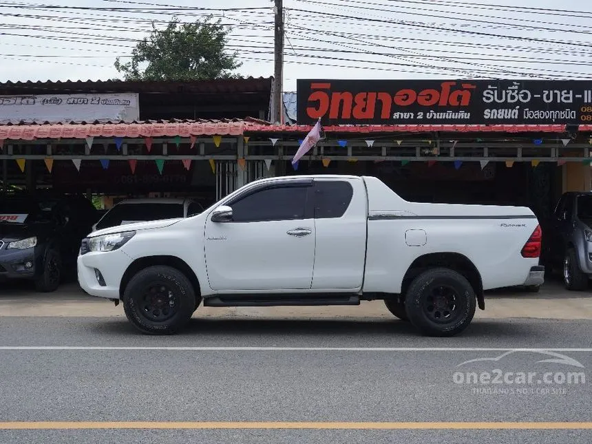 2016 Toyota HILUX REVO E Prerunner Smart Cab Pickup