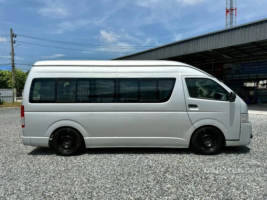 2012 Toyota HIACE D4D Van
