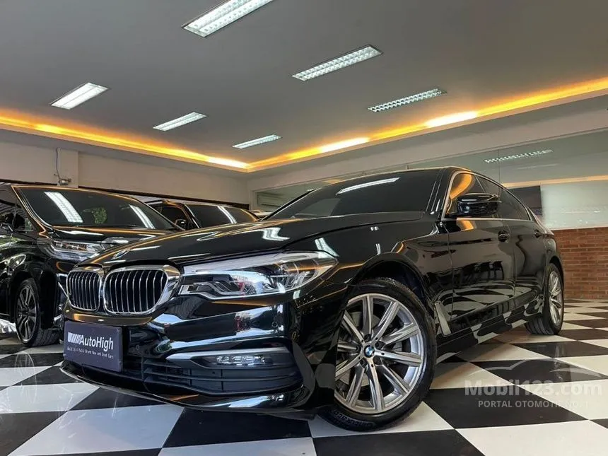 Jual Mobil BMW 520i 2019 Luxury 2.0 di DKI Jakarta Automatic Sedan Hitam Rp 565.000.000