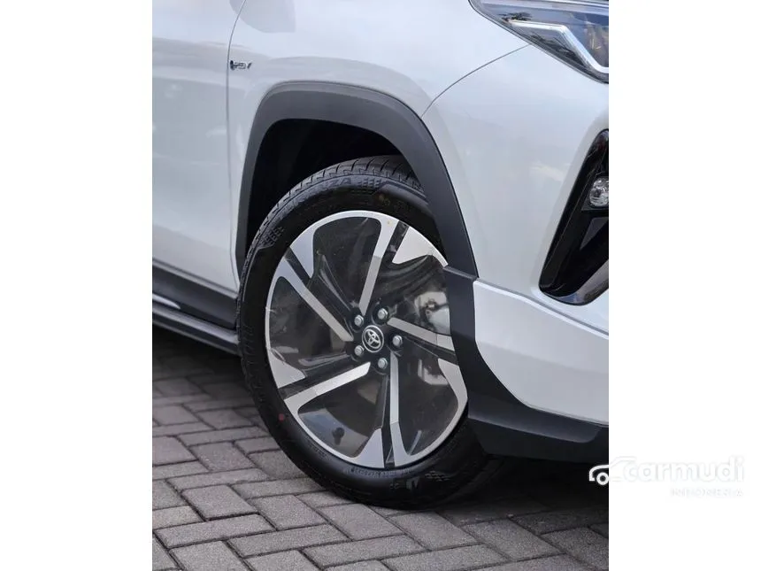 2025 Toyota Yaris Cross S HV with GR Parts Aero Pkg(Prem Clr) SUV