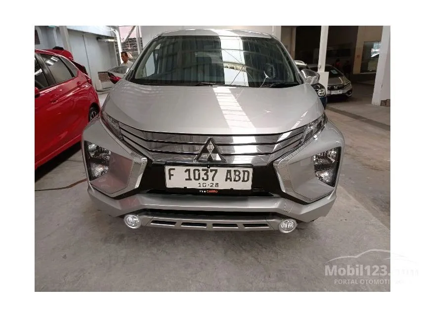 Jual Mobil Mitsubishi Xpander 2018 Ultimate 1.5 di Jawa Barat Automatic MPV Silver Rp 185.000.000