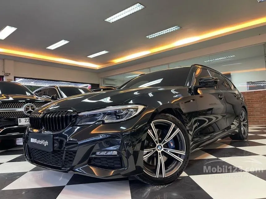 Jual Mobil BMW 320i 2020 Touring M Sport 2.0 di DKI Jakarta Automatic Wagon Hitam Rp 850.000.000