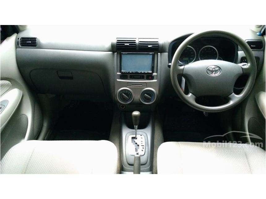 2011 Toyota Avanza S MPV