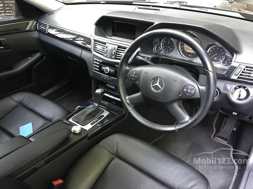 2011 Mercedes-Benz E250 CGI Avantgarde Sedan