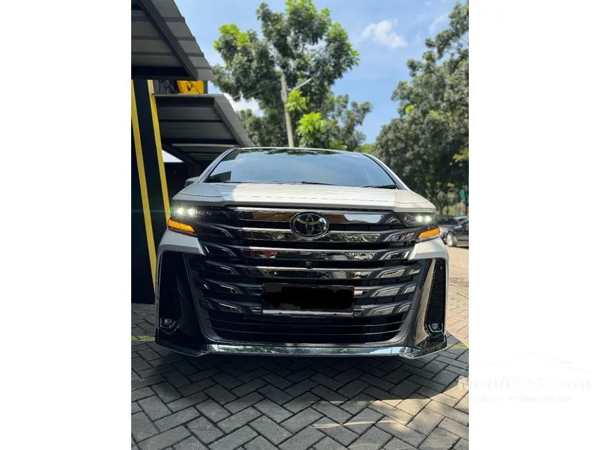 Jual Mobil Toyota Vellfire 2024 HEV Executive Lounge VIP Type 2.5 di DKI Jakarta Automatic MPV Putih Rp 1.955.000.000