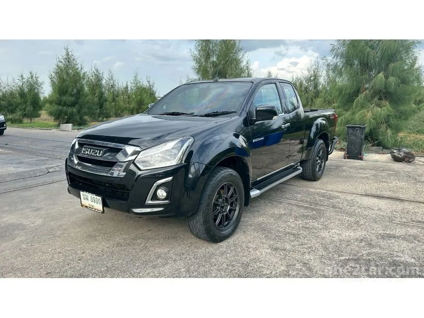 2016 Isuzu D-MAX Vcross Z Space Cab Pickup