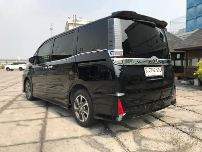 2018 Toyota Voxy MPV