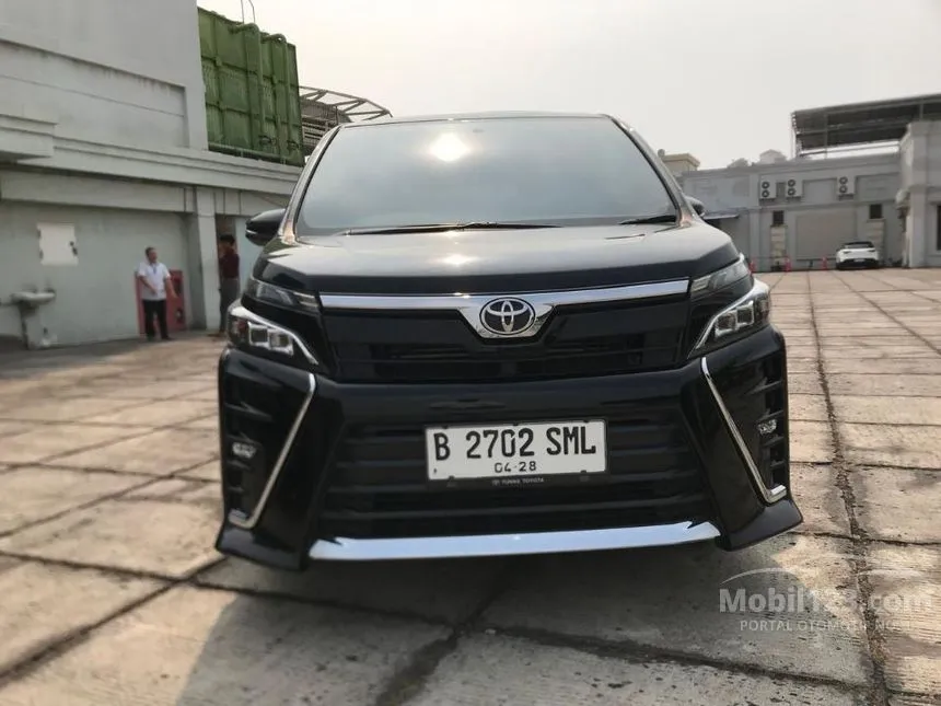 2018 Toyota Voxy MPV