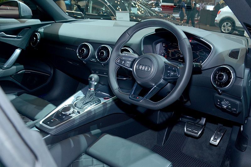 Galeri Foto All-new Audi TTS 26