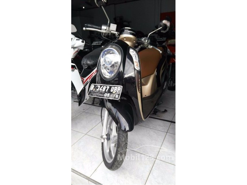 Jual Motor Honda Scoopy 2013  0 1 di DKI Jakarta Automatic 