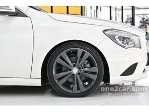 2017 Mercedes-Benz CLA200 1.6 Urban Sedan