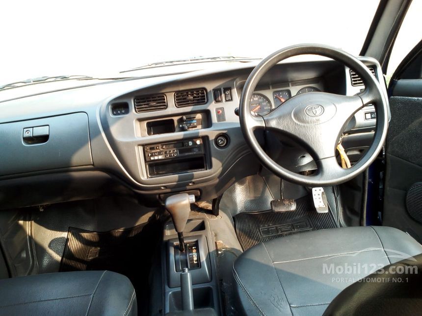gallery_used car mobil123 toyota kijang lgx mpv indonesia_1012115_6CpYngTL3GLDPR1RKbCeGH