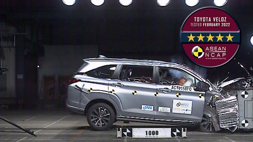 All New Toyota Veloz Diuji Tabrak, Hasilnya Membanggakan