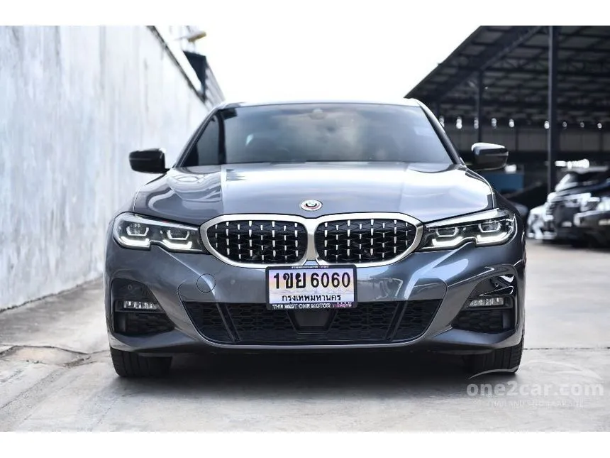 2022 BMW 330e M Sport Sedan