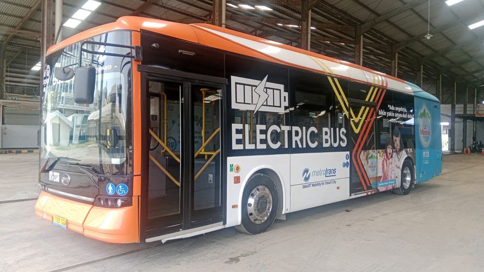 Butuh Spesifikasi Khusus, Armada Bus Listrik TransJakarta Pakai Ban Spesial Dari Hankook