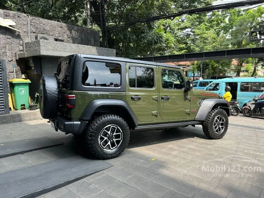 Jual Mobil Jeep Wrangler 2024 Rubicon Unlimited 2.0 di Jawa Timur Automatic SUV Hijau Rp 2.500.000.000
