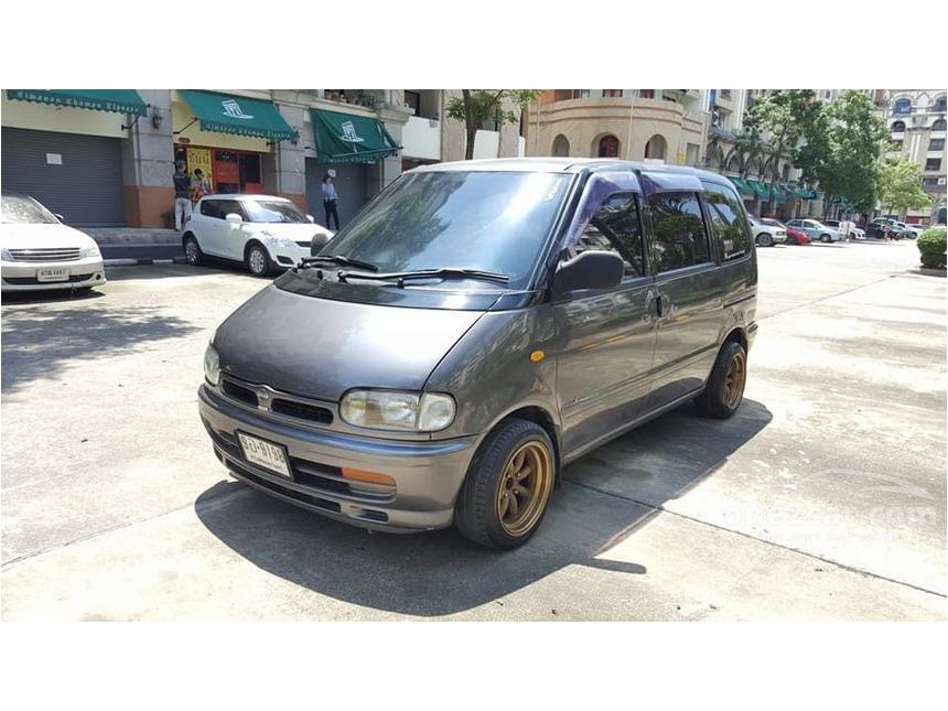 Nissan serena 1994