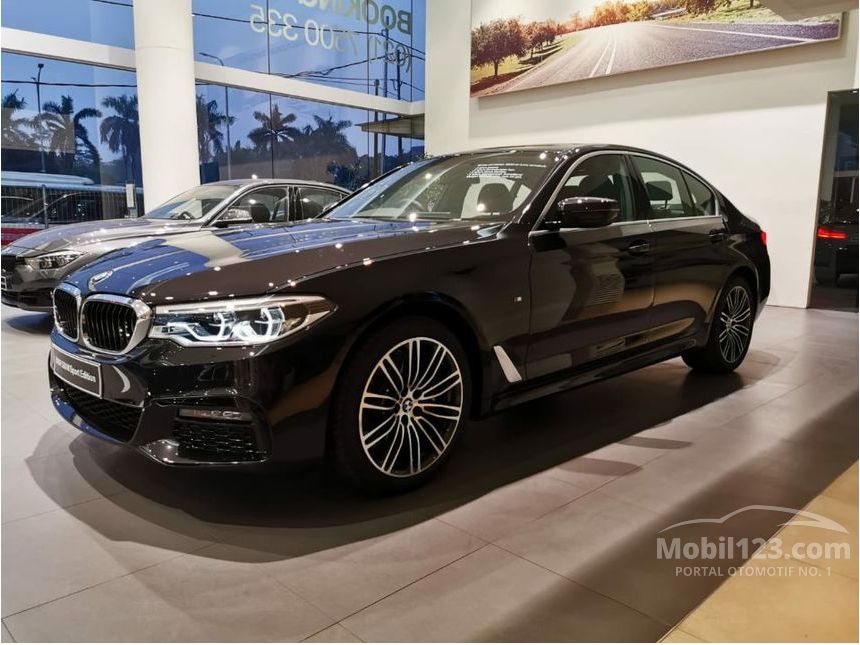Jual Mobil BMW 530i 2019 M Sport 2.0 di DKI Jakarta Automatic Sedan ...