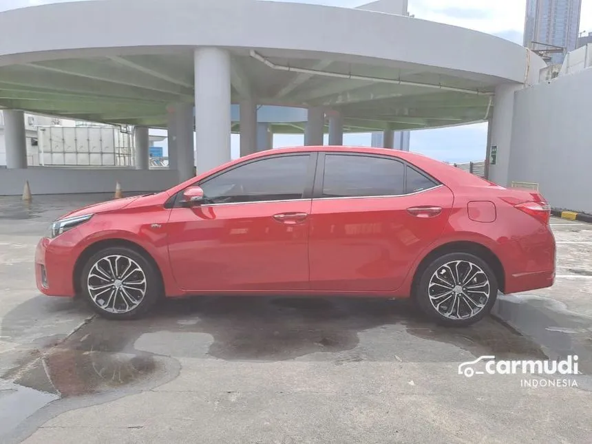 2014 Toyota Corolla Altis V Sedan