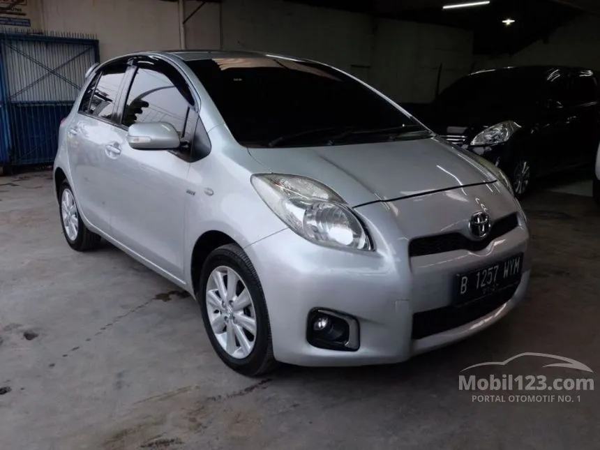 Jual Mobil Toyota Yaris 2013 J 1.5 di DKI Jakarta Automatic Hatchback Silver Rp 118.000.000