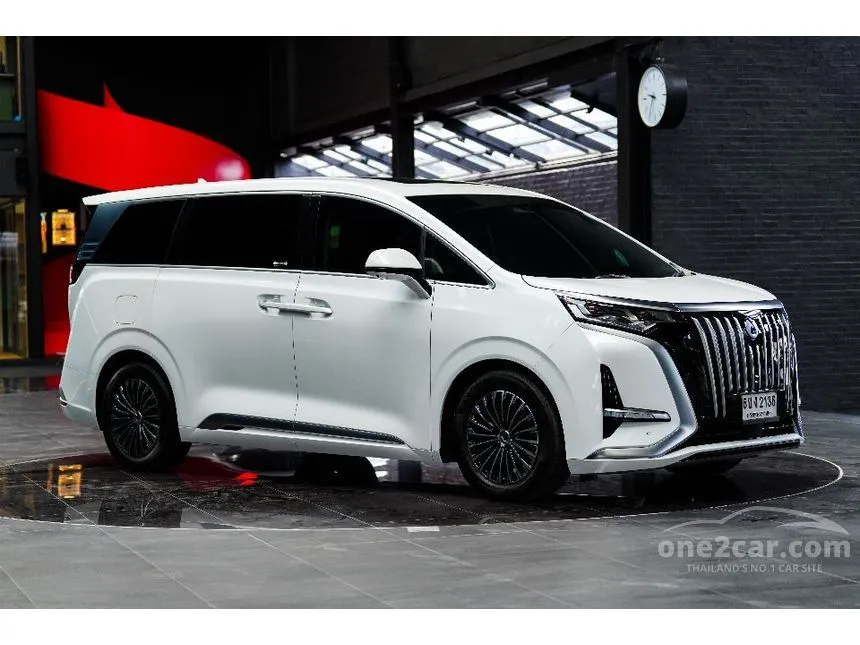 2024 Denza D9 Premium Van