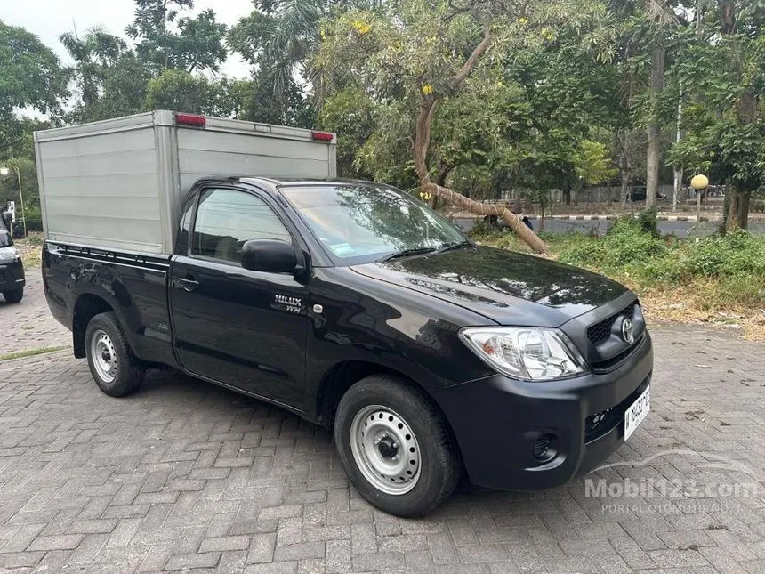 Jual Mobil Toyota Hilux 2009 Single Cab 2.0 di Jawa Timur Manual Pick