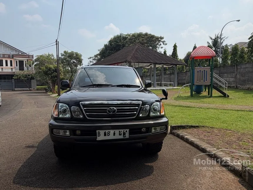 2005 Toyota Land Cruiser Cygnus SUV