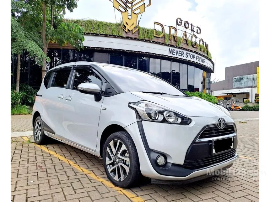 Jual Mobil Toyota Sienta 2017 V 1.5 di Jawa Barat Automatic MPV Silver Rp 149.500.000