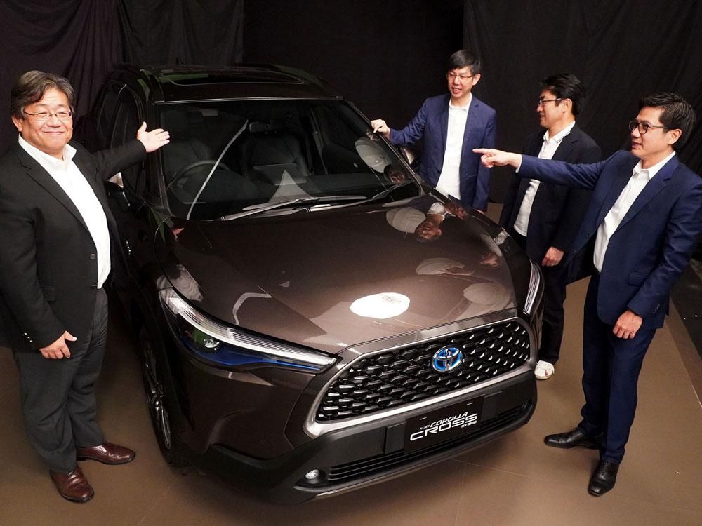 Merek Korea & China Pamer Mobil Listrik, Kok Toyota Indonesia ke Mobil Hybrid?