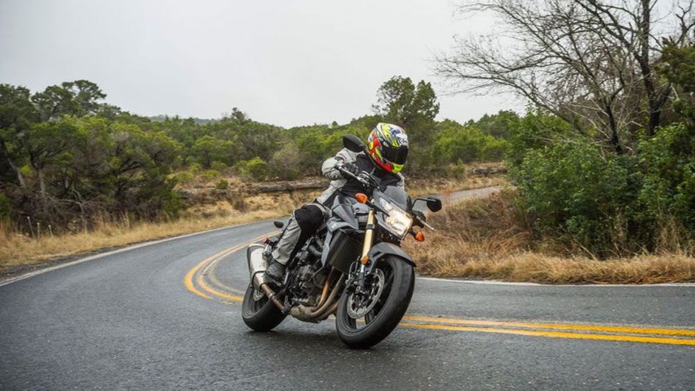 Jadilah Pengendara Motor yang Bijak