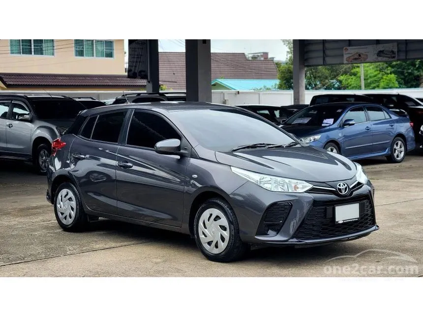 2022 Toyota YARIS Entry Hatchback
