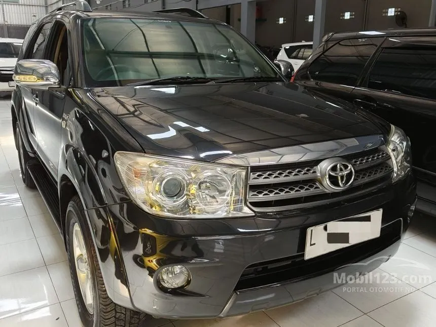Jual Mobil Toyota Fortuner 2009 G 4X2 (Diesel) 2.5 di Jawa Timur Manual SUV Hitam Rp 207.000.000