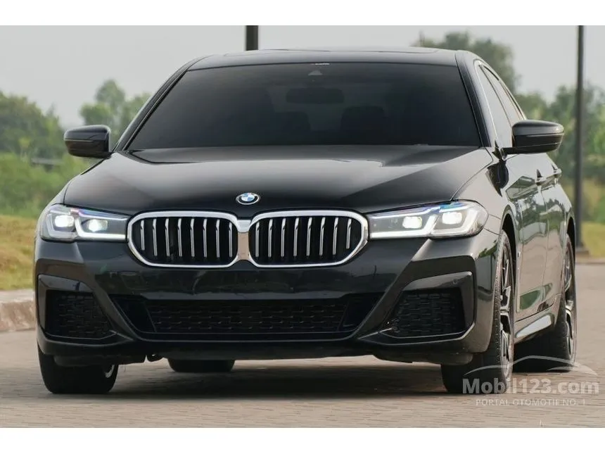 2022 BMW 520i M Sport Sedan