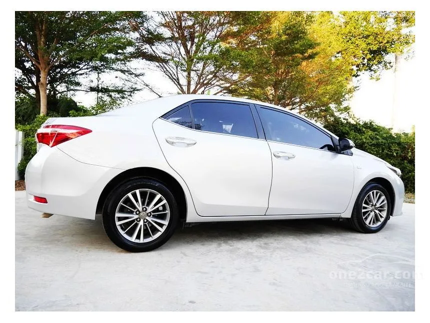 2016 Toyota Corolla Altis E Sedan
