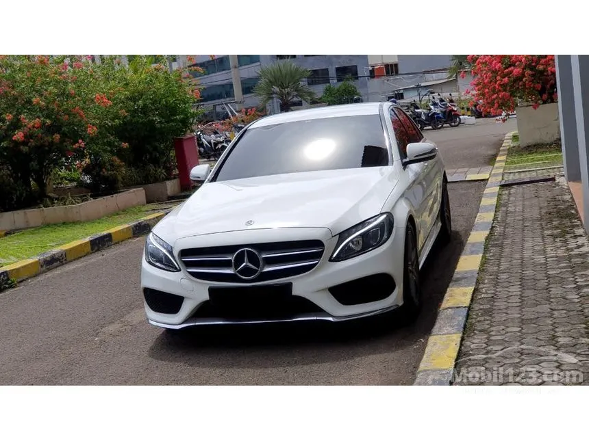 2018 Mercedes-Benz C200 AMG Line Sedan