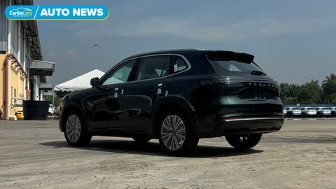 Spotted: Proton e.Mas 7 PHEV in dark green – new colour option incoming?