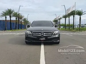 2017 Mercedes-Benz E250 2.0 Avantgarde CKD Sedan