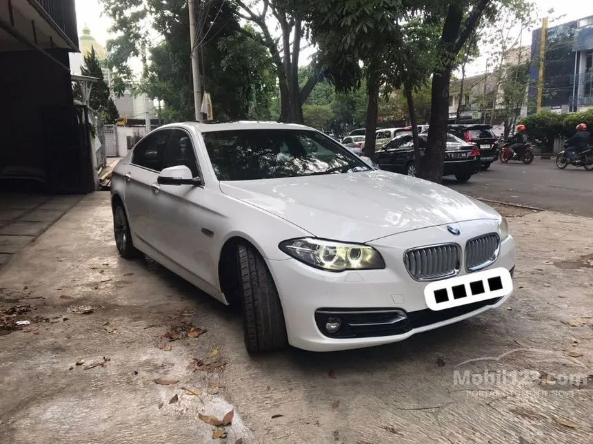 Jual Mobil BMW 520i 2014 Modern 2.0 di Jawa Barat Automatic Sedan Putih Rp 315.000.000