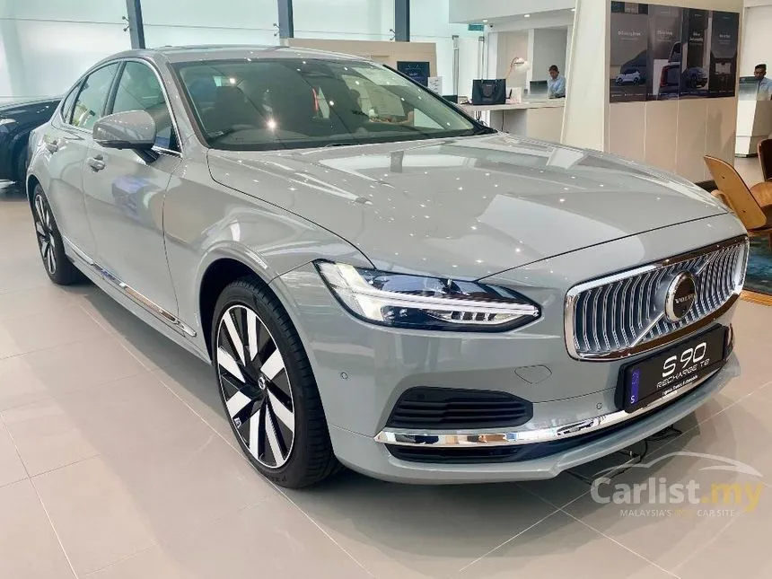 2024 Volvo S90 Recharge T8 PHEV Sedan