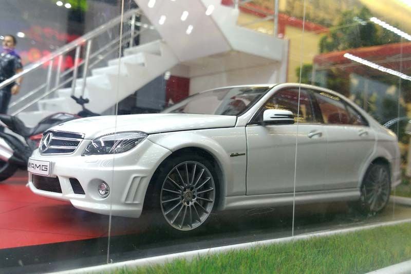 Intip Diorama dan Diecast Mercedes-Benz di Pameran Mobil Klasik 4