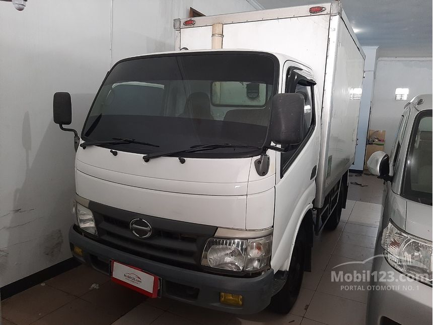 Jual Mobil Hino Dutro 2012 Truck 4 0 di Jawa Timur Manual Jual Mobil Hino Dutro 2012 Truck 4 0 di Jawa Timur Manual